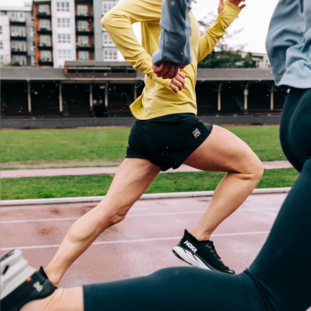 Oiselle Roga Running Shorts in Black | Size 2